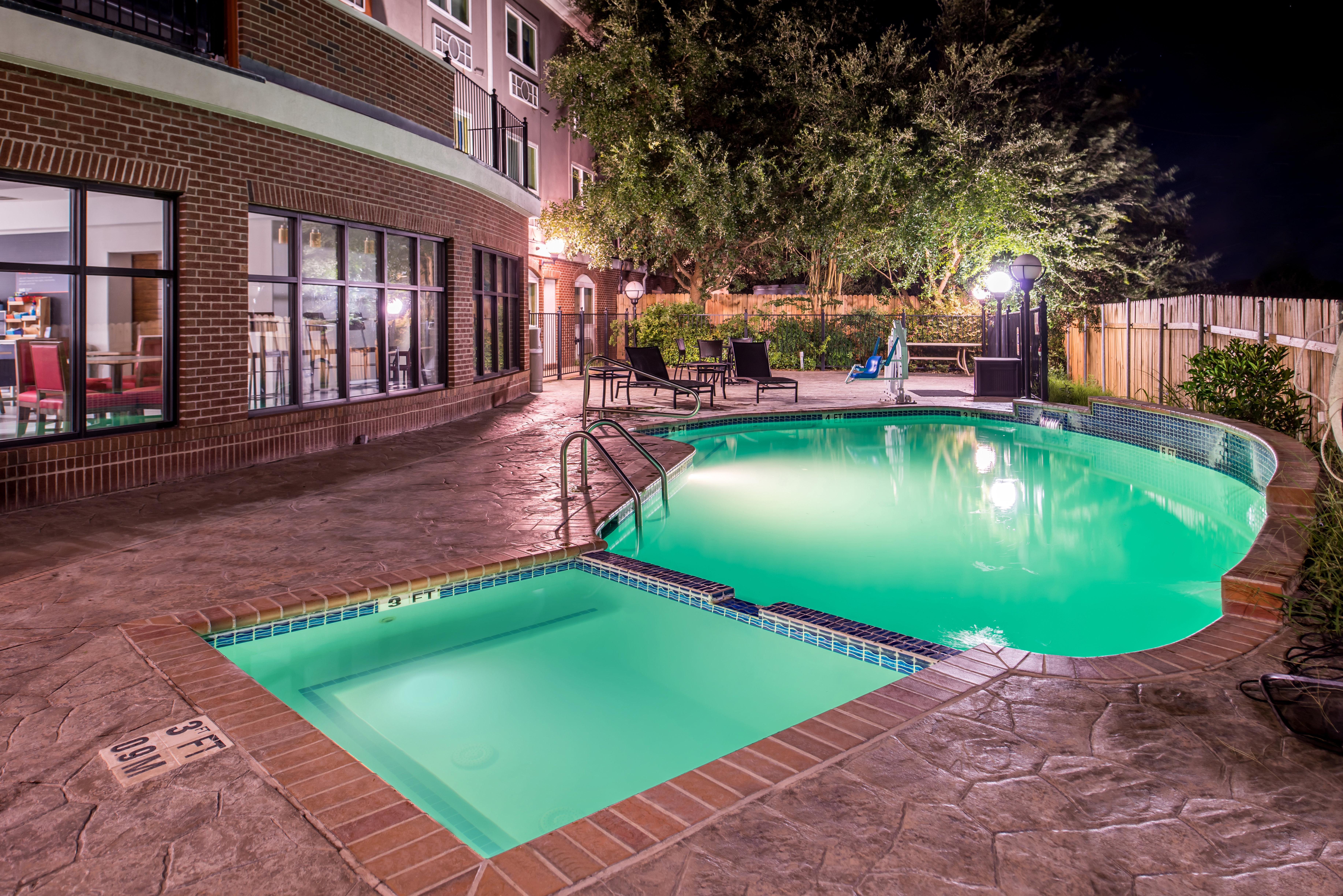 Holiday Inn Express Hotel & Suites Elgin By Ihg Eksteriør billede