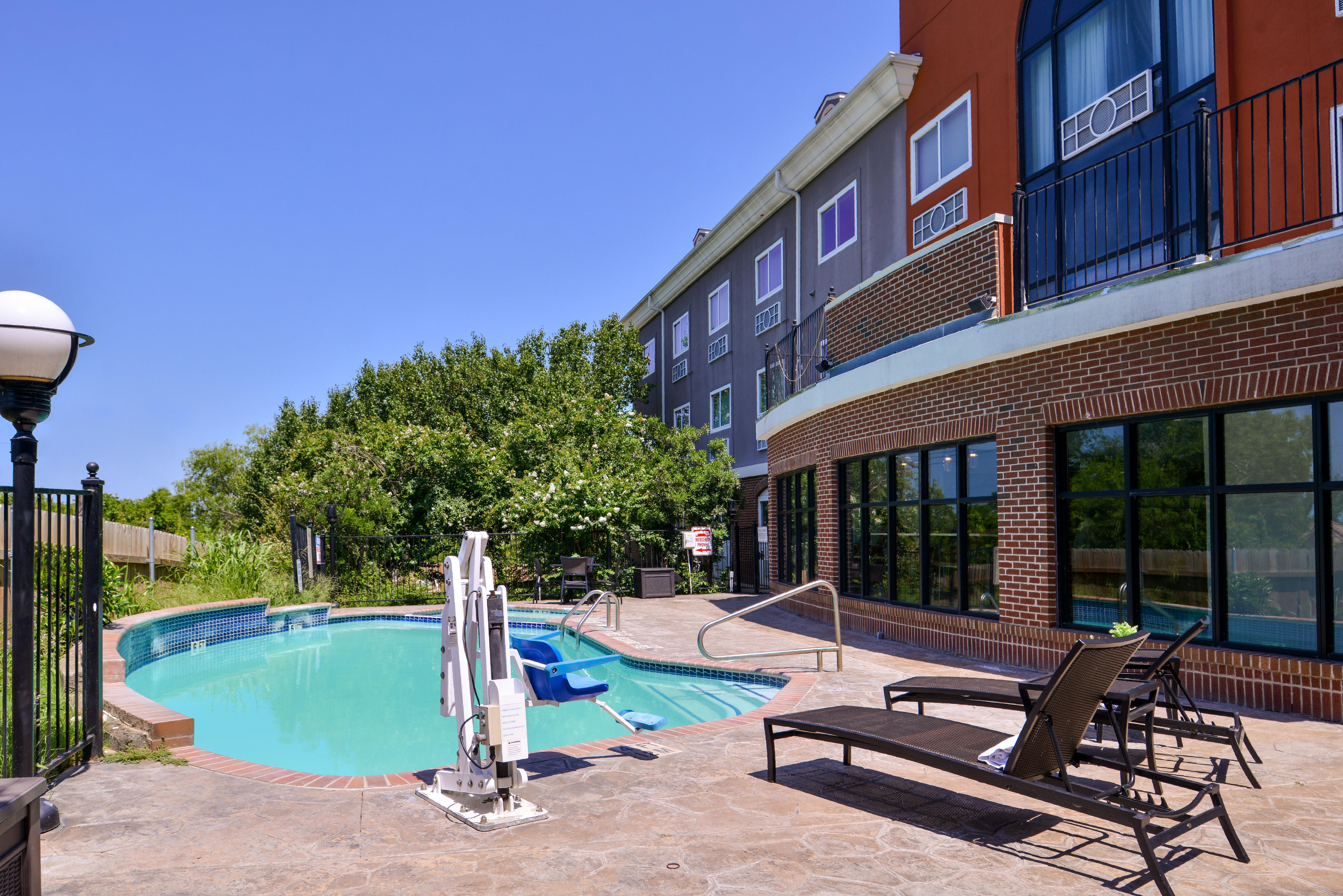 Holiday Inn Express Hotel & Suites Elgin By Ihg Eksteriør billede
