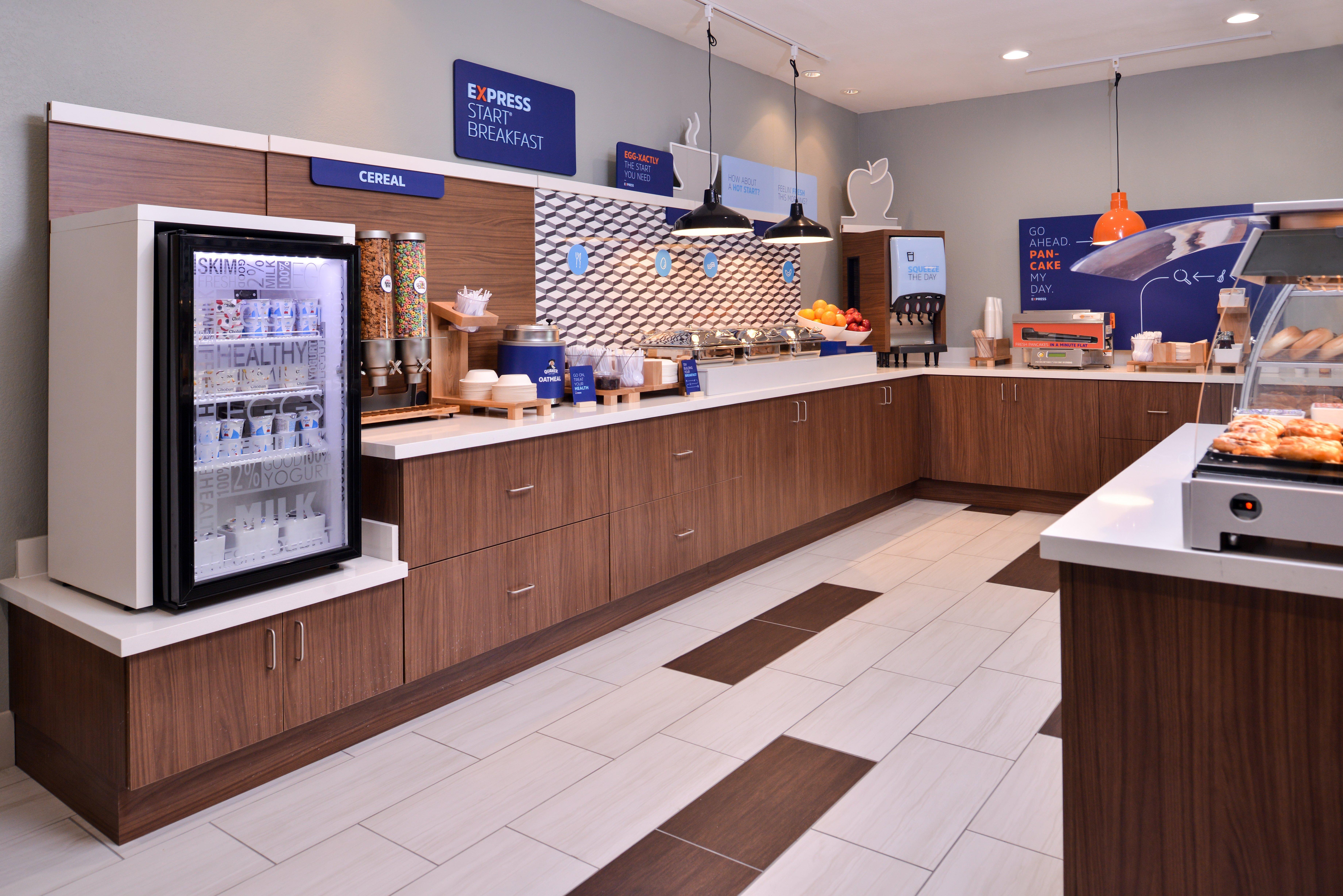 Holiday Inn Express Hotel & Suites Elgin By Ihg Eksteriør billede